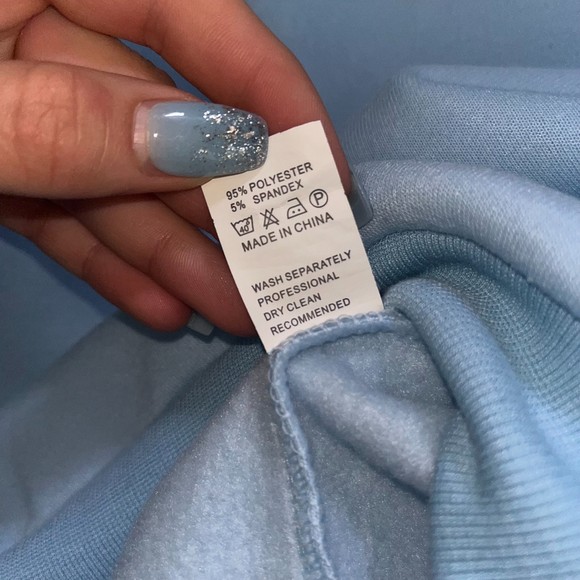 Light Blue Flying Crewneck Sweatshirt with Geometric Detailing Women size Medium - Picture 7 of 7